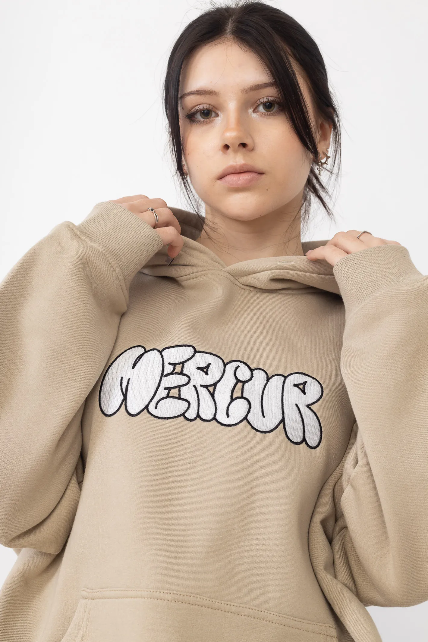 Bluzy Z Kapturem-Mercur Bluza Z Kapturem Mural