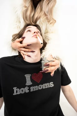 T-shirty-2005 Koszulka I <3 Hot Moms