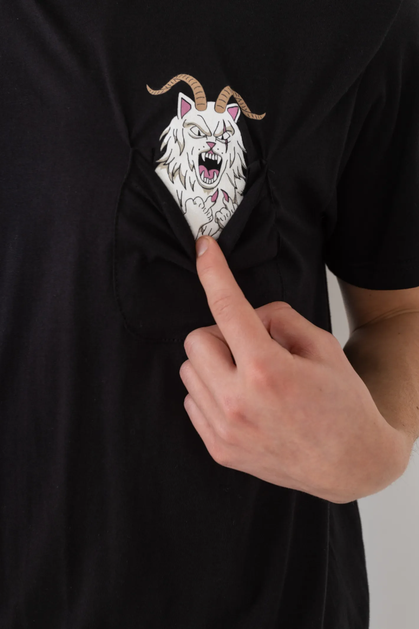 T-shirty-Ripndip Koszulka Krampus Lord Nermal Pocket